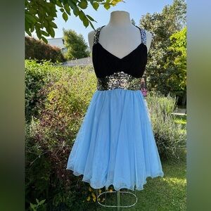 NWT Blondie Nites Fit and Flare Dress - size 11 Juniors